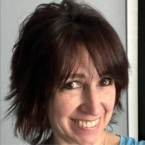 Meet your Posher, Debbie